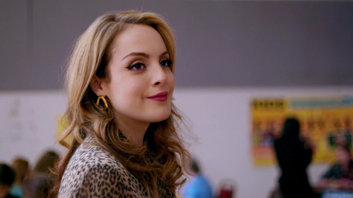 Elizabeth Gillies - Dynasty (2017) 1x07 &#039;A Taste of Your Own Medicine&#039;