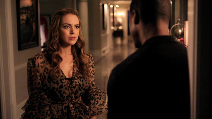 Elizabeth Gillies - Dynasty (2017) 1x08 &#039;The Best Things in Life&#039;
