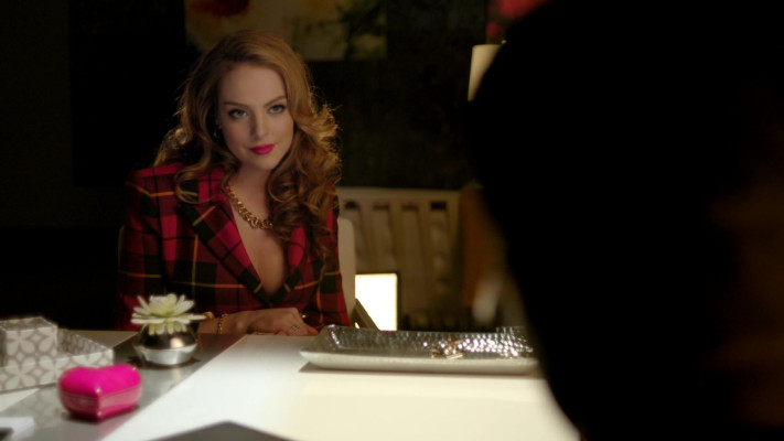 Elizabeth Gillies - Dynasty (2017) 1x09 &#039;Rotten Things&#039;