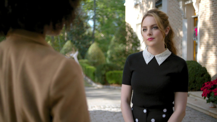 Elizabeth Gillies - Dynasty (2017) 1x09 &#039;Rotten Things&#039;
