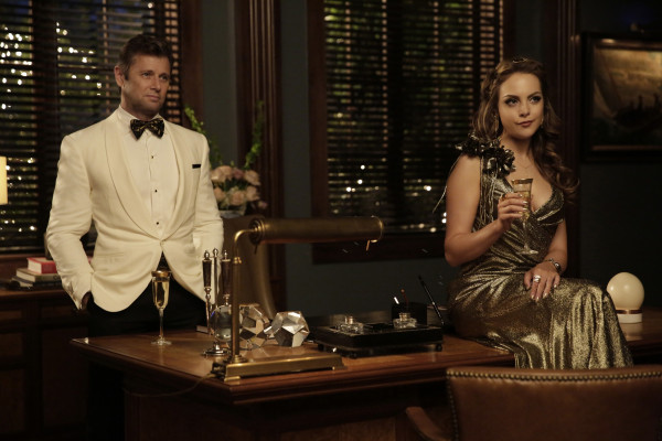 Elizabeth Gillies - Dynasty (2018) 1x10 &#039;A Well-Dressed Tarantula&#039;