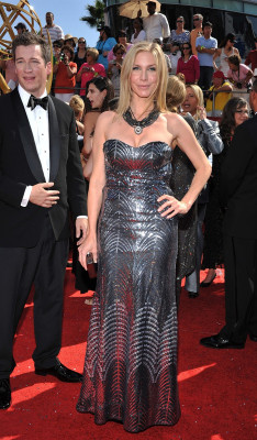 Elizabeth Mitchell pic #329683