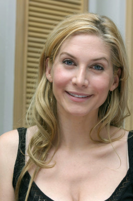 Elizabeth Mitchell pic #329658