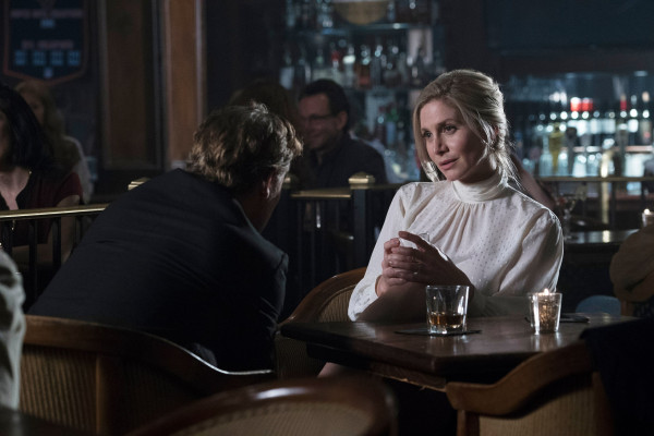 Elizabeth Mitchell pic #904203