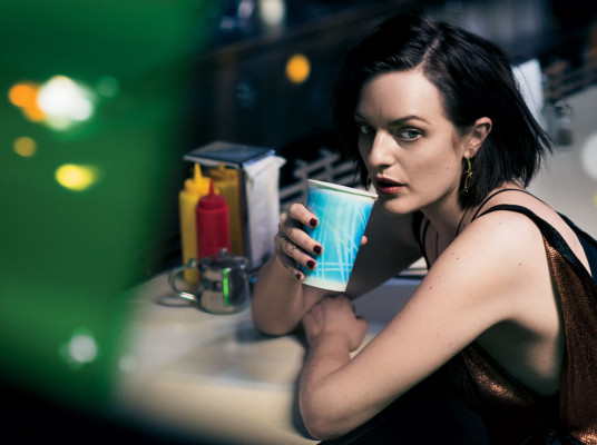 Elizabeth Moss pic #725875