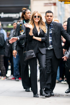 Elizabeth Olsen - AOL Build Studios in New York 10/08/2019