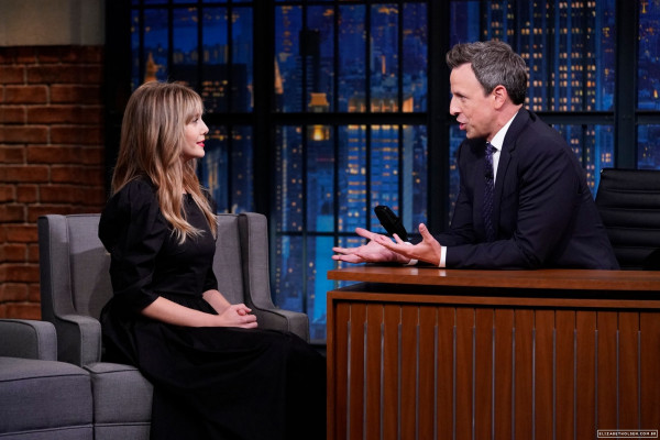 Elizabeth Olsen - Late Night with Seth Meyers in New York 10/09/2019