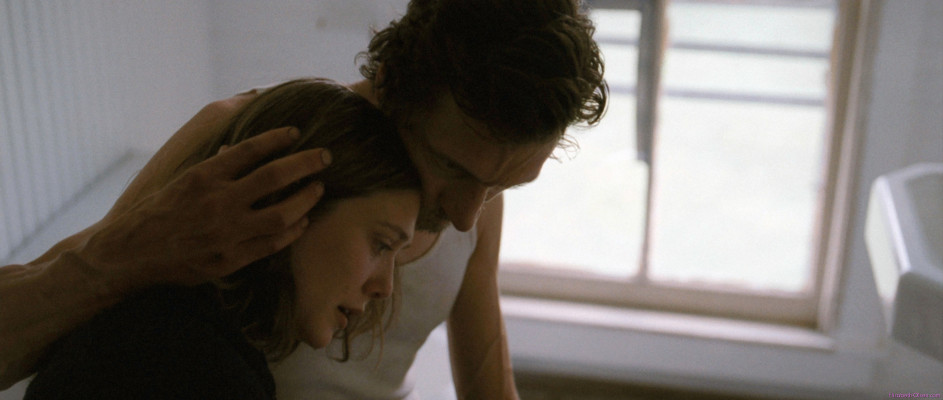 Elizabeth Olsen - Martha Marcy May Marlene (2011)