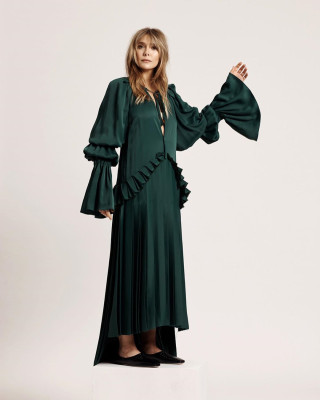 Elizabeth Olsen by Emma Anderson for InStyle (2019)