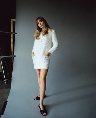 Elizabeth Olsen by Amar Daved for ELLE || Feb 2021