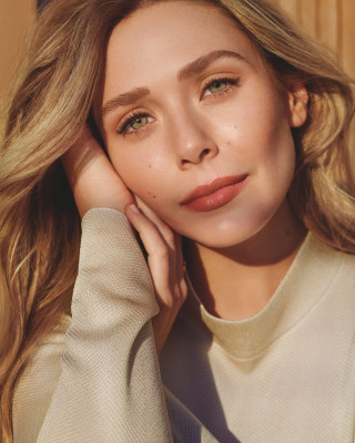 Elizabeth Olsen – Bobbi Brown’s New Campaign 2019