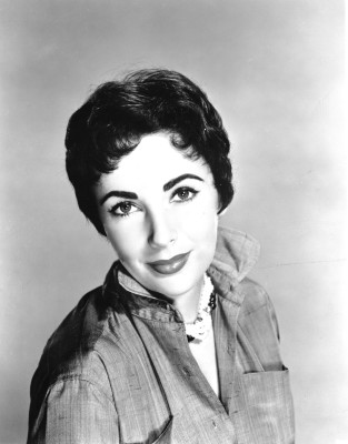 photo 23 in Elizabeth Taylor gallery [id440145] 2011-11-25 00:00:00