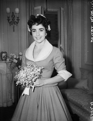 photo 24 in Elizabeth Taylor gallery [id442646] 2011-12-05 00:00:00