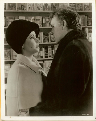 photo 9 in Elizabeth Taylor gallery [id358896] 2011-02-15 00:00:00