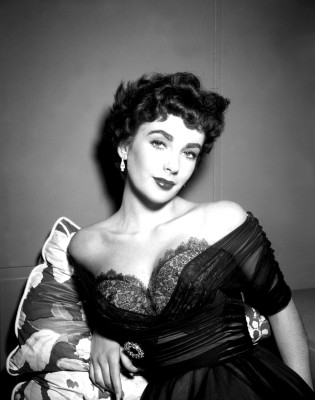 photo 26 in Elizabeth Taylor gallery [id198612] 2009-10-21 00:00:00