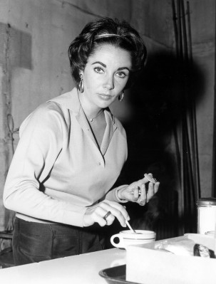photo 9 in Elizabeth Taylor gallery [id429350] 2011-10-18 00:00:00
