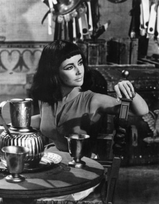 photo 23 in Elizabeth Taylor gallery [id377874] 2011-03-28 00:00:00