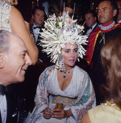 photo 19 in Elizabeth Taylor gallery [id377915] 2011-03-28 00:00:00