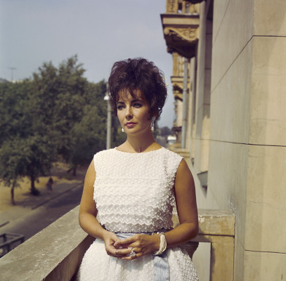 photo 9 in Elizabeth Taylor gallery [id246096] 2010-02-24 00:00:00