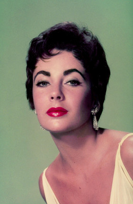 photo 10 in Elizabeth Taylor gallery [id440635] 2011-11-28 00:00:00
