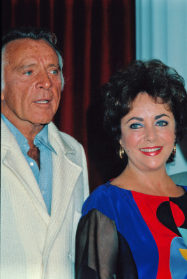 Elizabeth Taylor pic #377676
