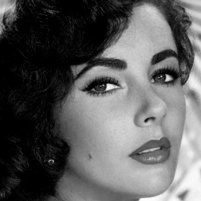 Elizabeth Taylor pic #400103