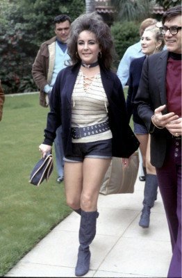 photo 7 in Elizabeth Taylor gallery [id384617] 2011-04-15 00:00:00