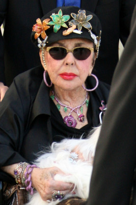 photo 22 in Elizabeth Taylor gallery [id251706] 2010-03-23 00:00:00