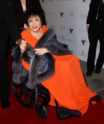photo 21 in Elizabeth Taylor gallery [id251707] 2010-03-23 00:00:00