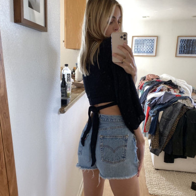 ELIZABETH TURNER for Depop 2020