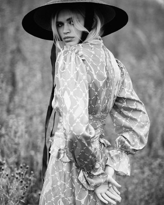Ella Hope Merryweather – Solstice Magazin October 2019