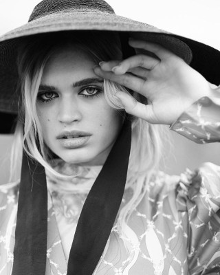 Ella Hope Merryweather – Solstice Magazin October 2019