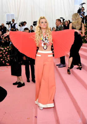 Elle Fanning – 2019 Met Gala