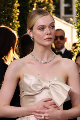 Elle Fanning – Golden Globe Awards 2024