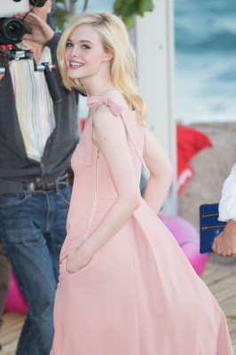 Elle Fanning in Pink – Out in Cannes 05/19/2017