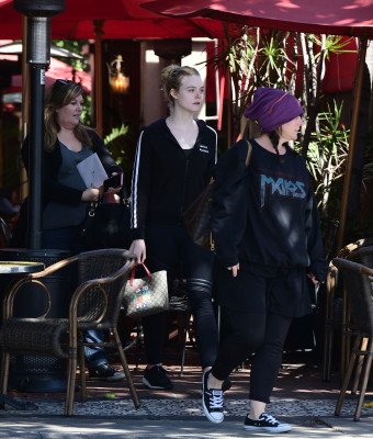 Elle Fanning pic #1061748