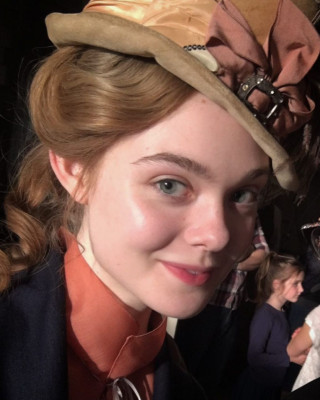 Elle Fanning – Social Medi