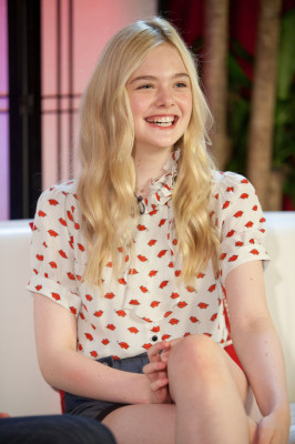 Elle Fanning pic #397509