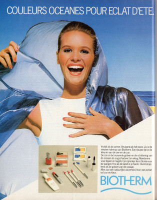 Elle Macpherson for BIOTHERM COULEURS OCEANES advertisement 