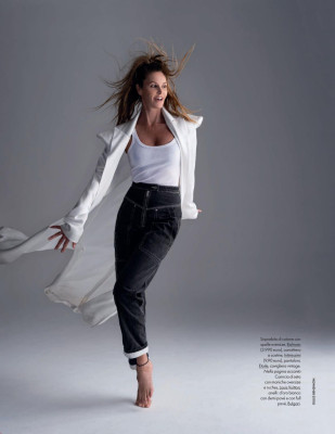 Elle MacPherson – ELLE Italy March 2019