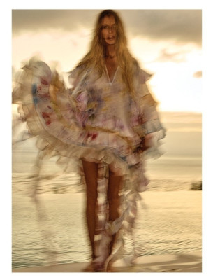 Elle Macpherson by Simon Upton