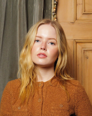 Ellie Bamber