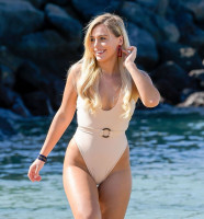 Ellie Brown pic #1128852