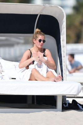 Ellie Goulding - Beach in Miami 01/21/2019