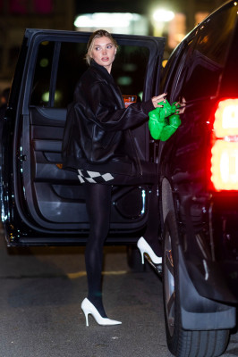 Elsa Hosk - Out in Tribeca, New York 11/19/2021 