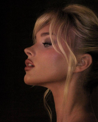 Elsa Hosk 03/27/2022