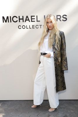 Elsa Hosk - Kors Collection Runway Show in New York 09/10/2021 