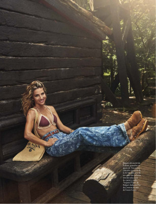 Elsa Pataky ~ Elle Espana Magazine July 2023