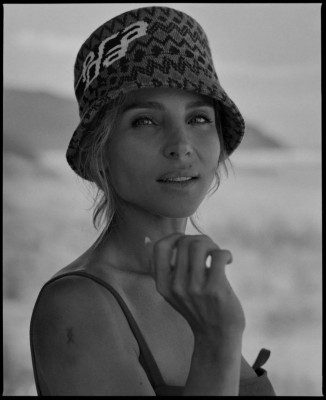 Elsa Pataky – Photoshoot Vogue Magazine Spain, August 2018