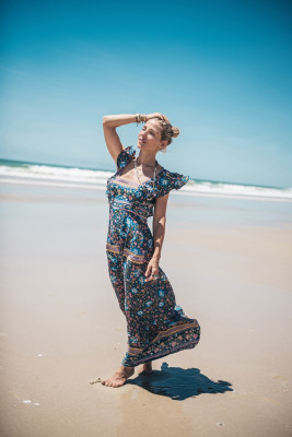 Elsa Pataky - Spell &amp; The Gypsy Collective